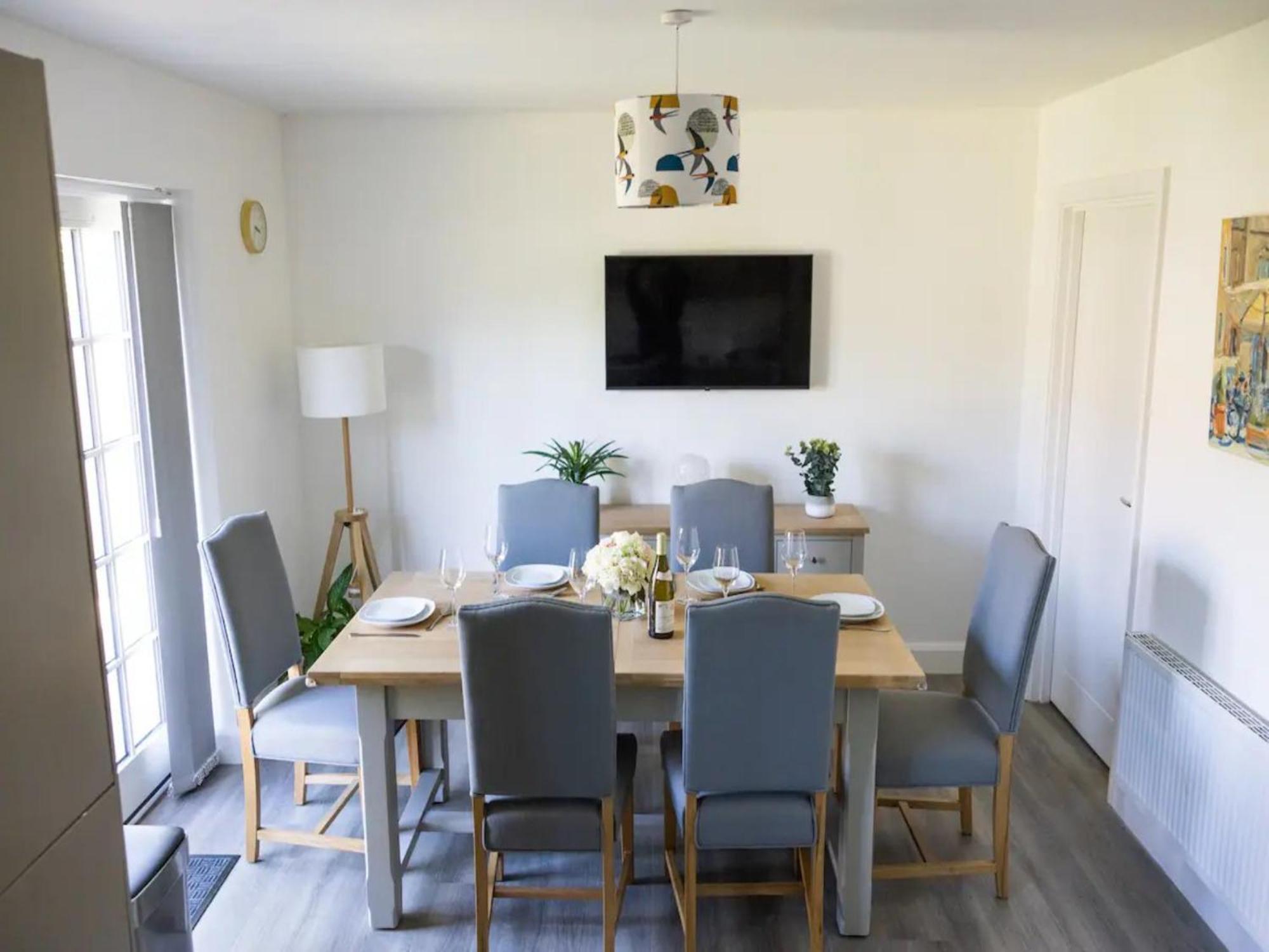 Pass The Keys Bright Spacious Chilterns Hideaway Holiday home Saunderton